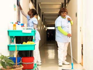 Aides ménagères à Idée 53 - C Antoine Doetsch